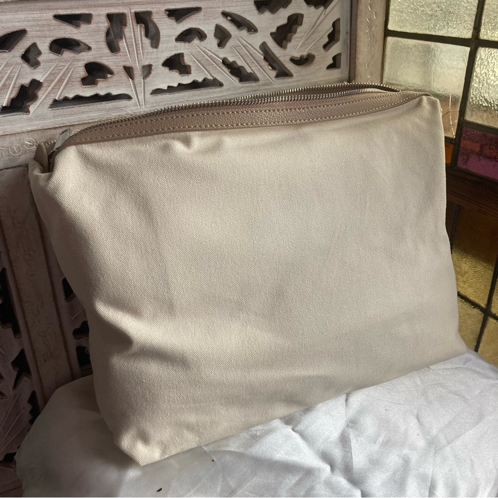 Elegant Beige Tote Bag - Picture 7 of 10